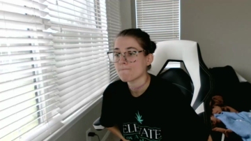 Cidergal69  14-10-2021 spanking Female